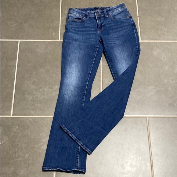 Lucky Brand Blue Jeans. Size 4/27 - Picture 4 of 5